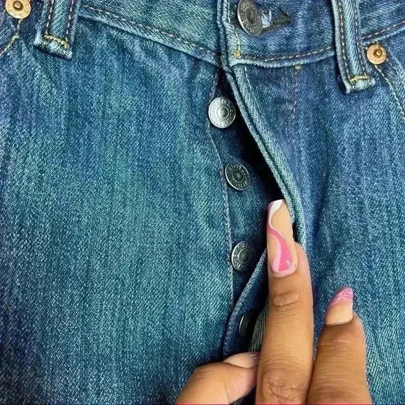 Levi's 501 Jean Short Sz 32 - Picture 3 of 5